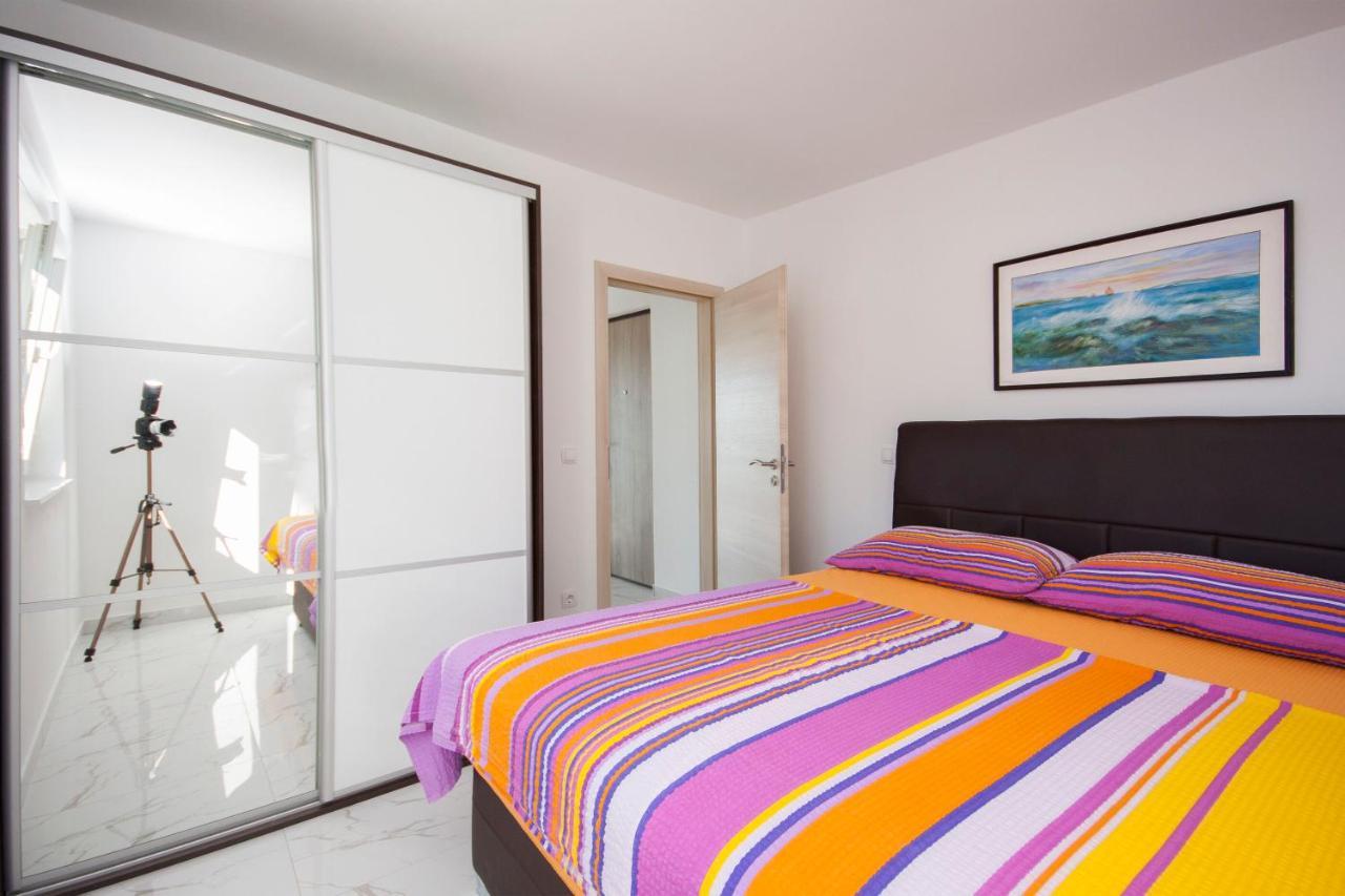 Apartments Osti Rogoznica  Bagian luar foto