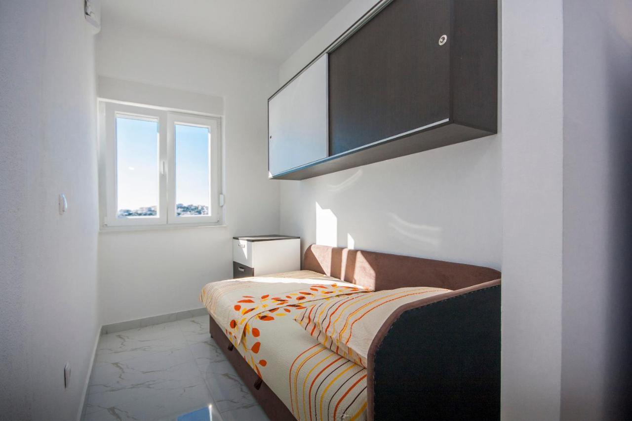 Apartments Osti Rogoznica  Bagian luar foto