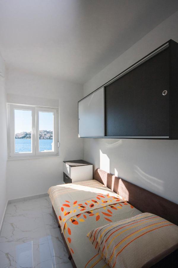 Apartments Osti Rogoznica  Bagian luar foto
